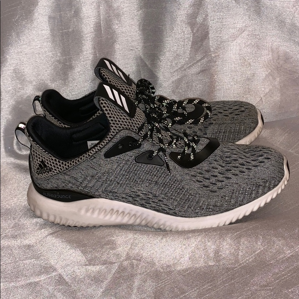 Adidas Alpha Bounce Sz 9